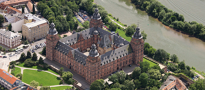 Bild: Schloss Johannisburg, Luftbild