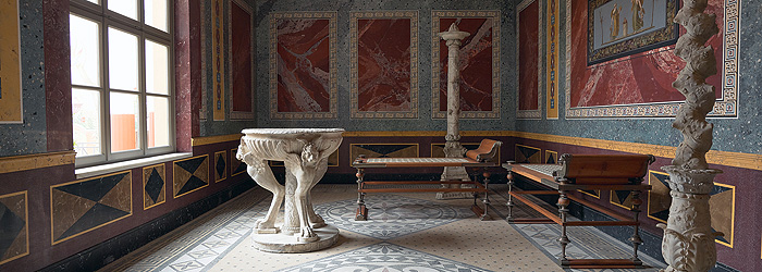 Picture: Pompeiianum, Summer triclinium (summer dining room)