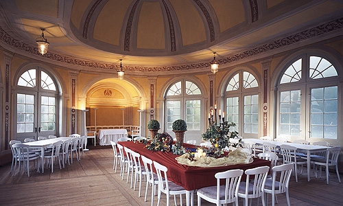 external link to the ballroom at Schönbusch Park